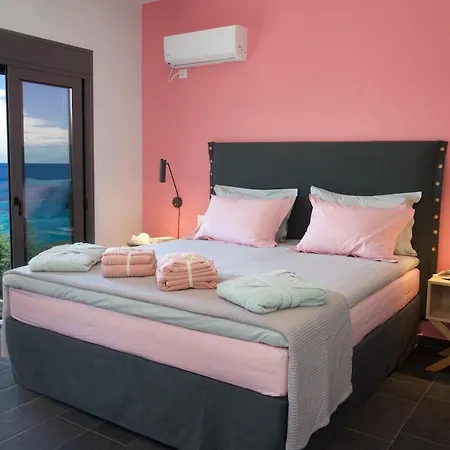 Vilă Luxury Marina With Private Access To The Sea!