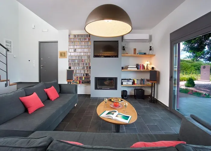 Luxury Marina With Private Access To The Sea! *